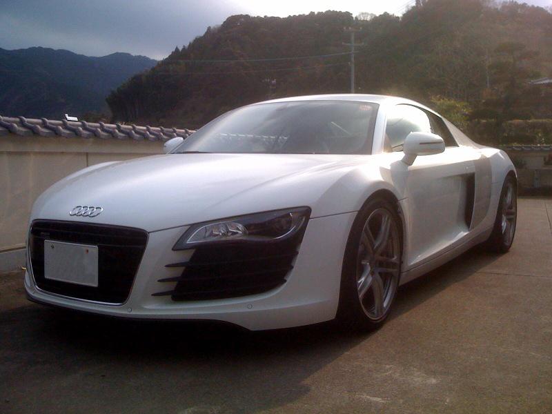audir8_01.jpg