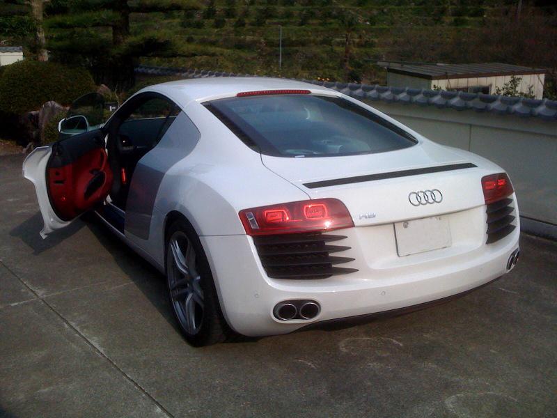 audir8_02.jpg