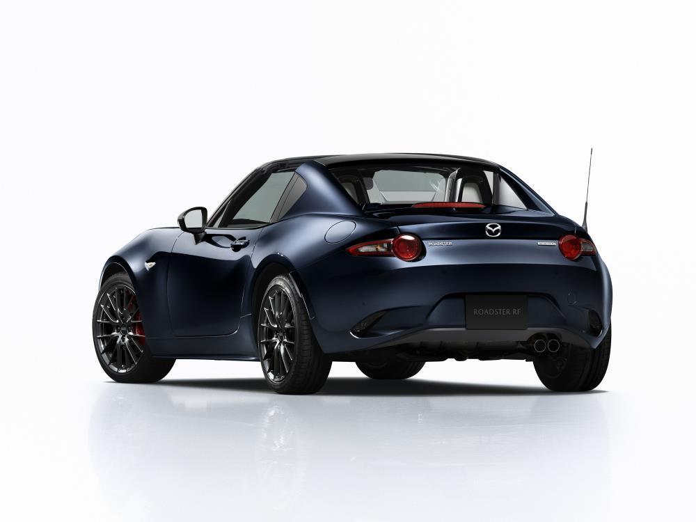 03_2020_roadster_rf_ext_rq_l.jpg