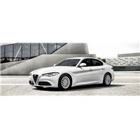 GIULIA_3GRADE_p32_33_HD.jpg
