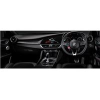 GIULIA_QV_p34_35_HD.jpg