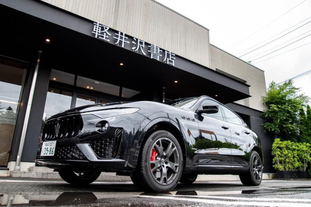 maseratiCAFE-1.jpg
