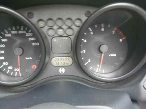 10mankm01.jpg