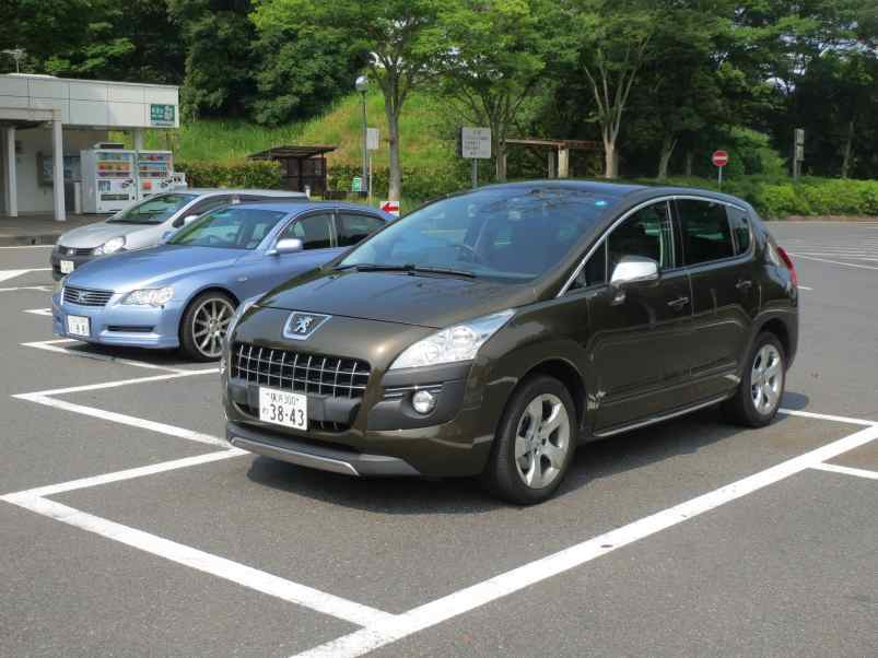 3008minivan001.jpg