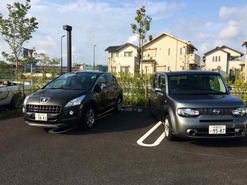 3008minivan003.jpg