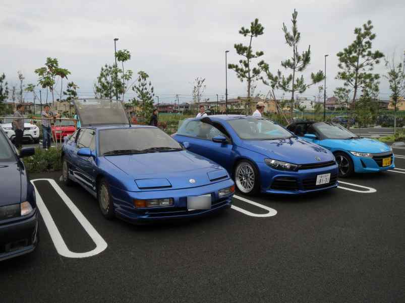 bluecar001.jpg