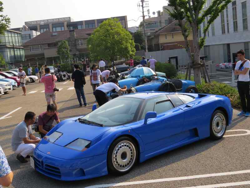 bugatti002.jpg