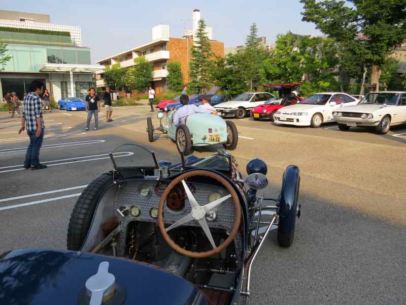 bugatti003.jpg