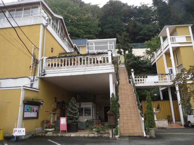 hillside004.jpg