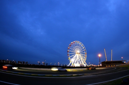 426X282_LEMANS08_RACE_1.jpg