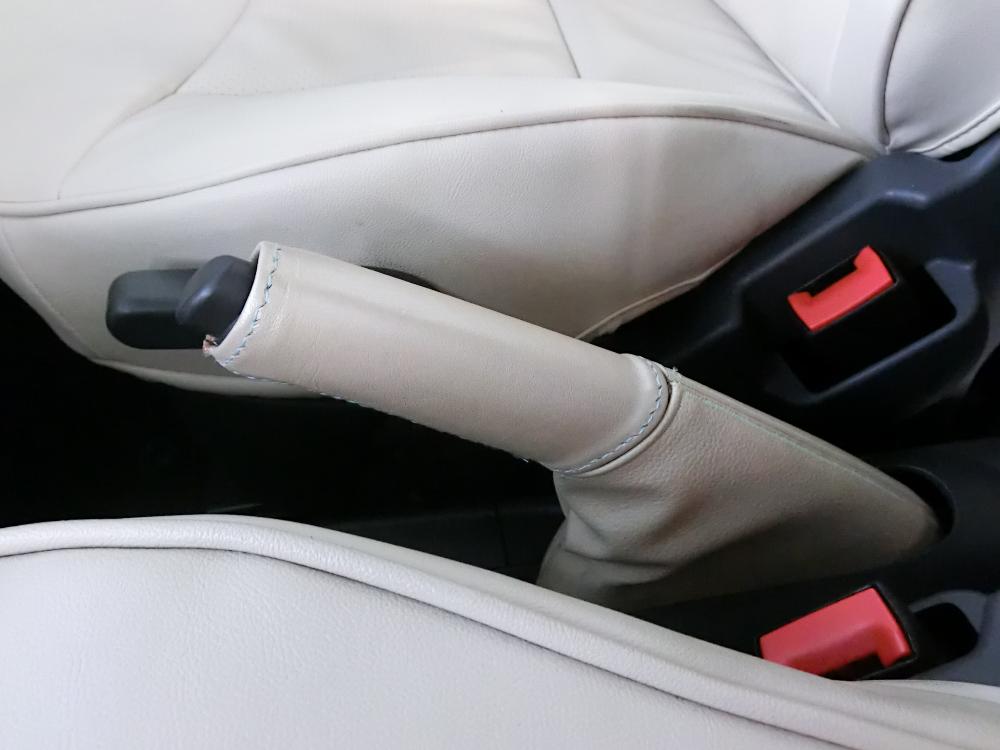 完成写真。麻糸は裏側なので見えません。とりあえずこれで様子見。