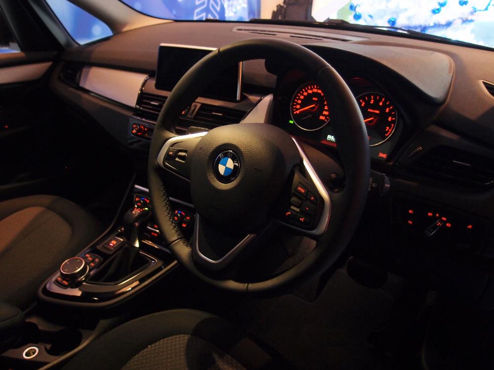 BMWcafe05.JPG