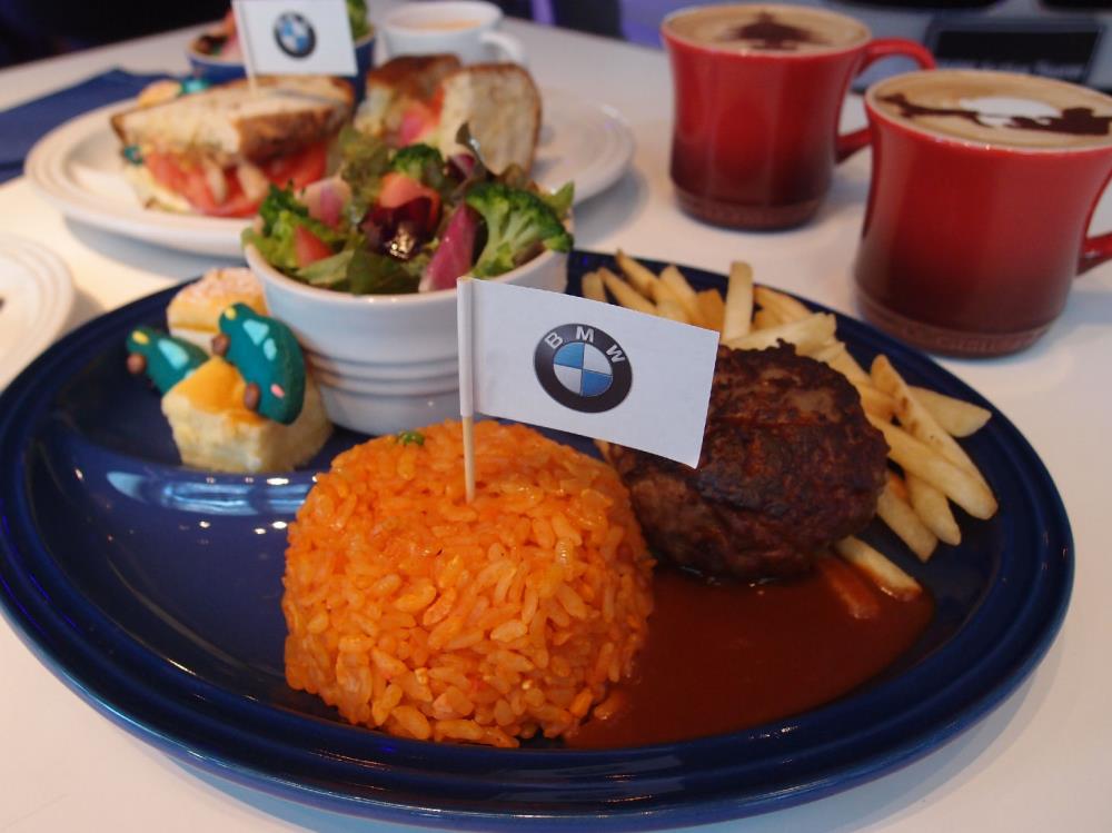 BMWcafe08.JPG