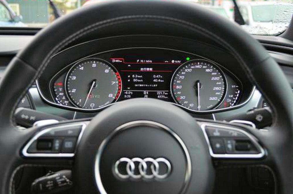 Audi04.JPG