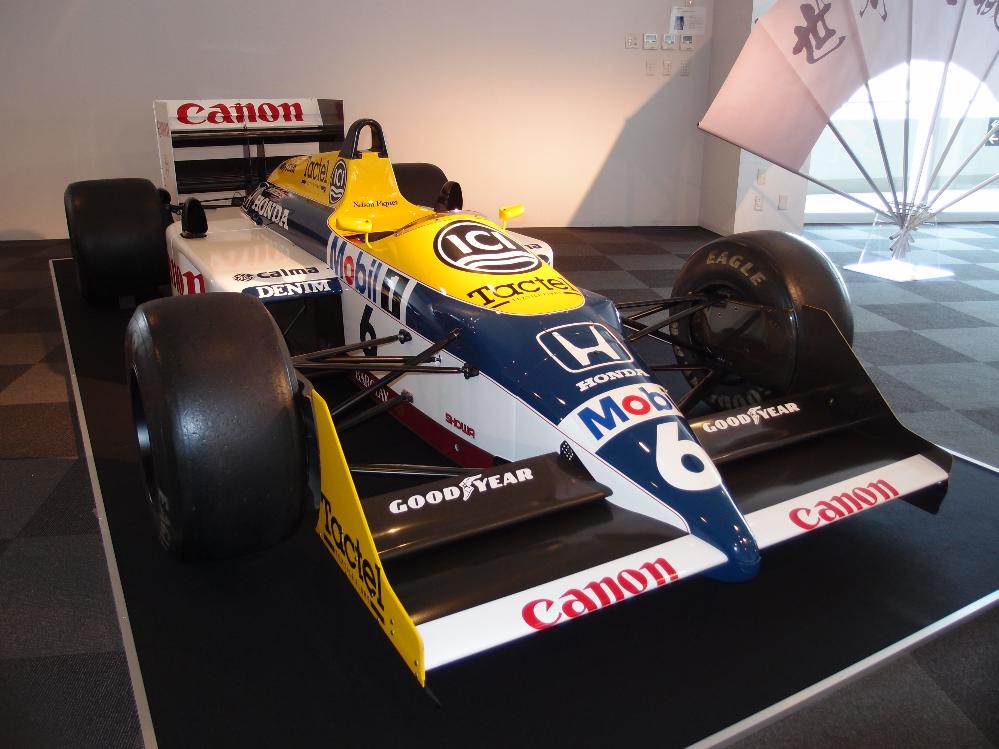 FW11B
