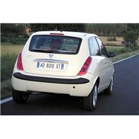 0316370-Lancia-Ypsilon-1_4-16v-B-Colore-2006.jpg