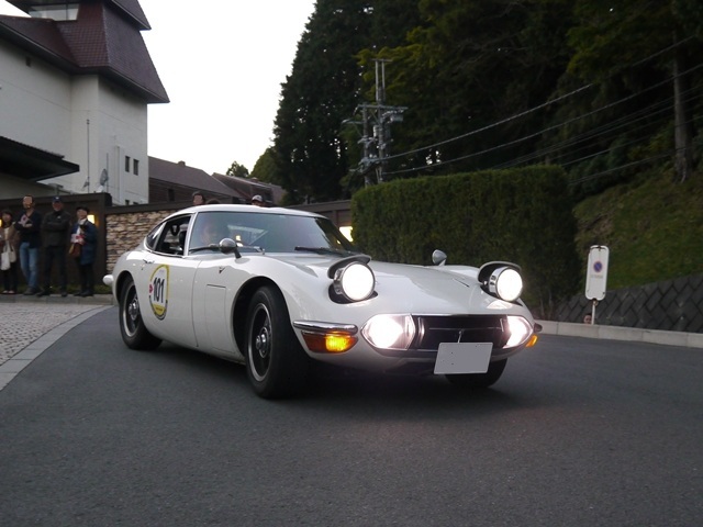 toyota2000gt.jpg