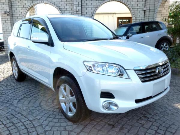 tOYOTA_vANGARD.jpg