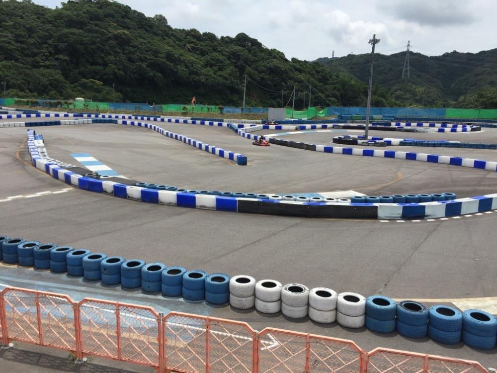 青白.jpg