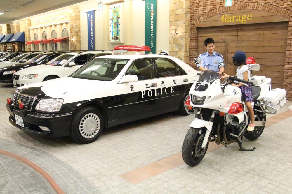 ２パトカー.png