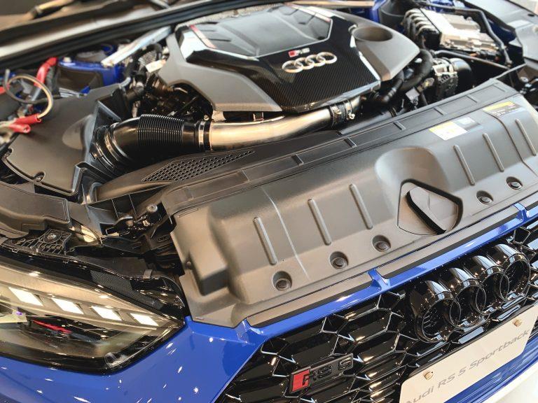 RS5エンジンルーム-768x576.jpeg