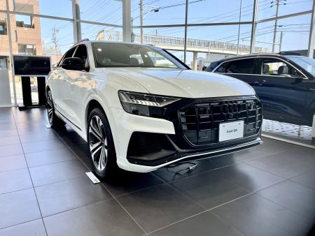 Q8展示車.jpg