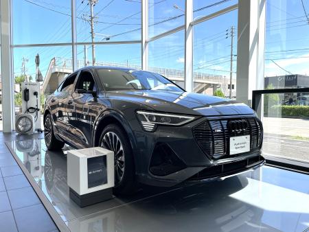 etronデイトナ展示車-1.jpg