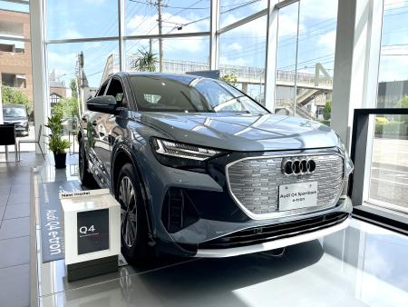 Q4SBガイザ展示車.jpg