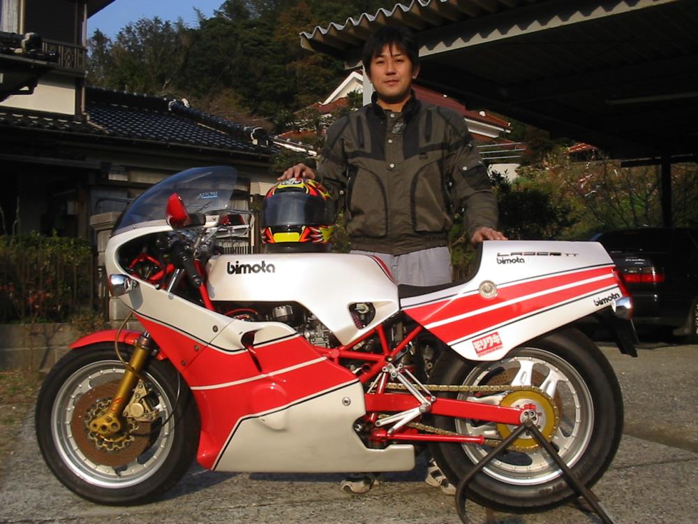 プロフィール3に写真を追加してください。