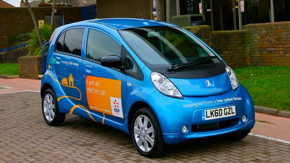 First-Peugeot-iOn-in-UK.jpg