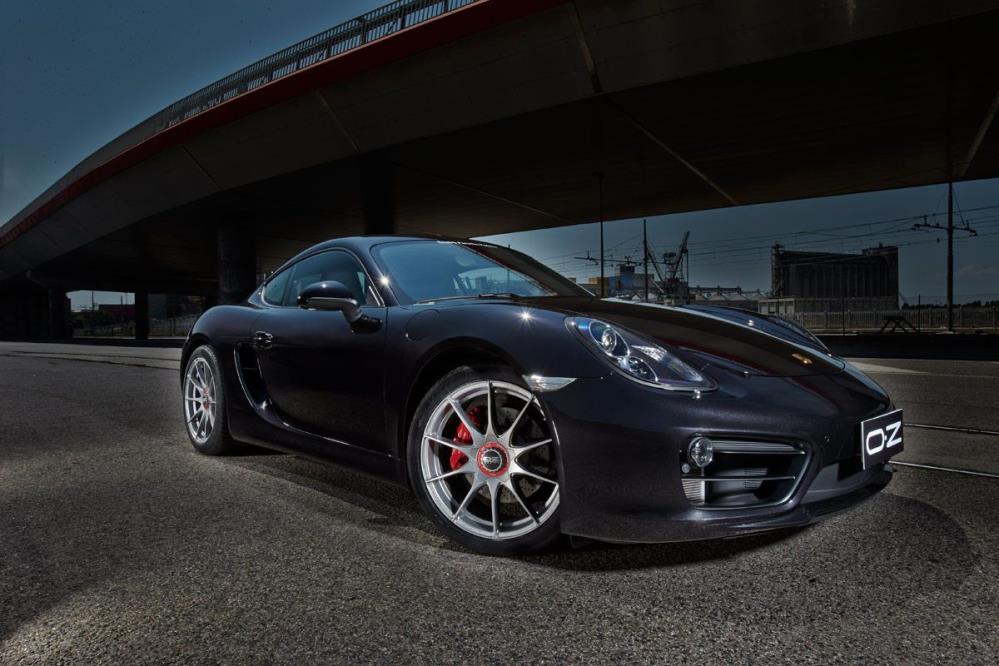 OZ_Racing_Formula_HLT_5H_Grigio_Corsa_Porsche_Cayman_001_x.jpg