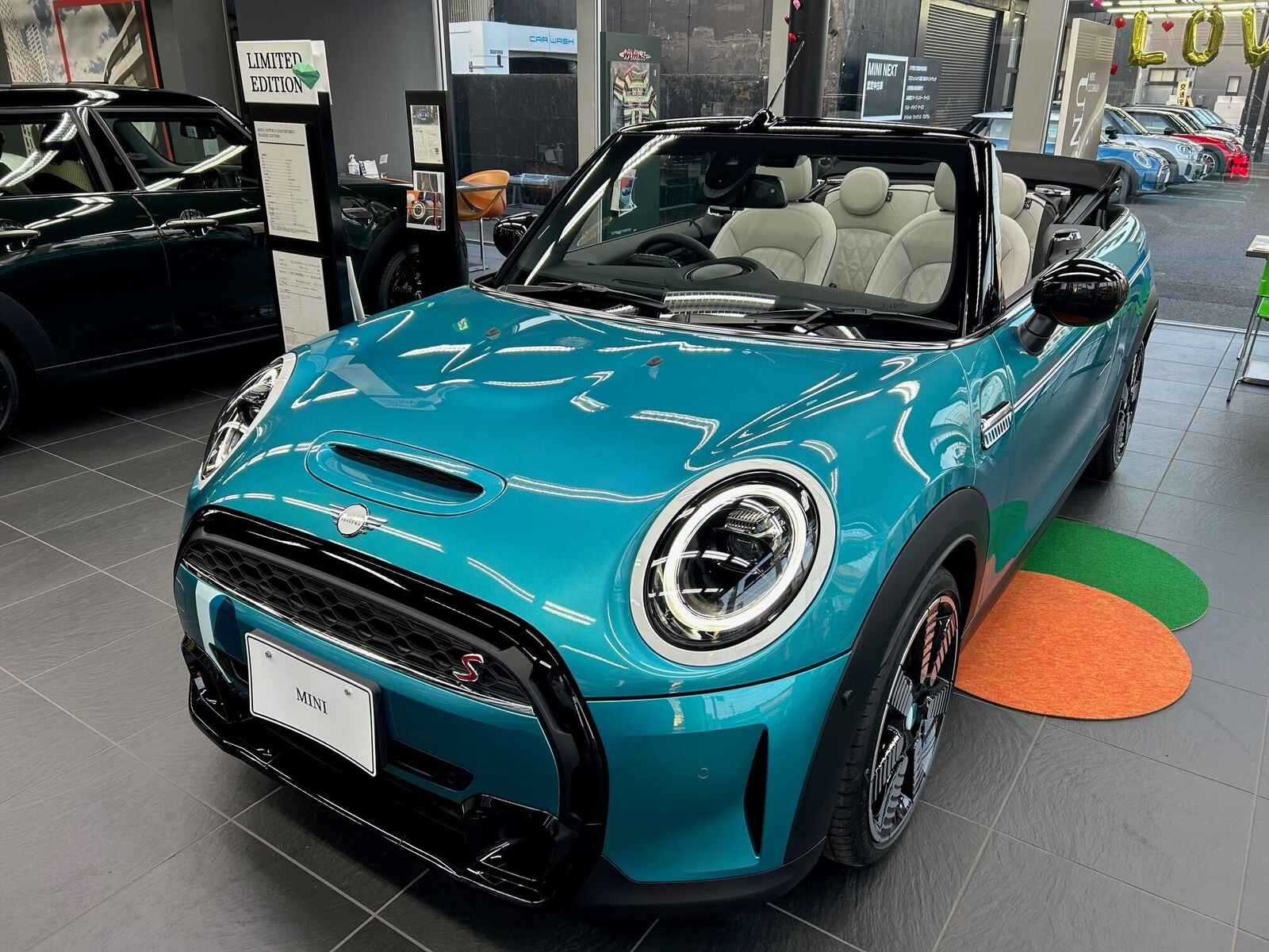 MINI Convertible Seaside Edition.jpg