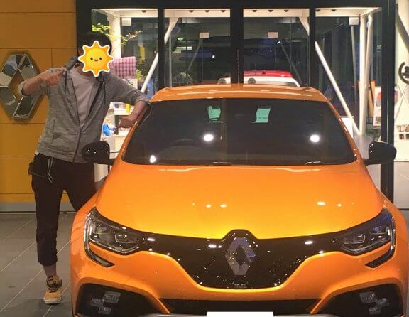 megane-576x446.jpg
