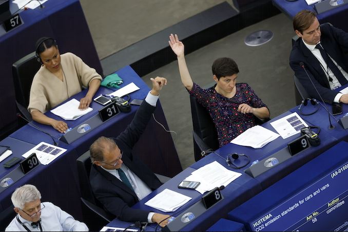 欧州議会.jpg