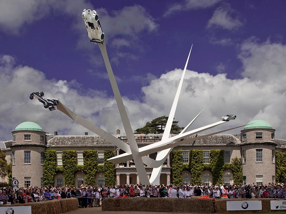 bmw-goodwood-sculpture-gerry-judah-festival-of-speed-steel-spikes_dezeen_sqa.jpg