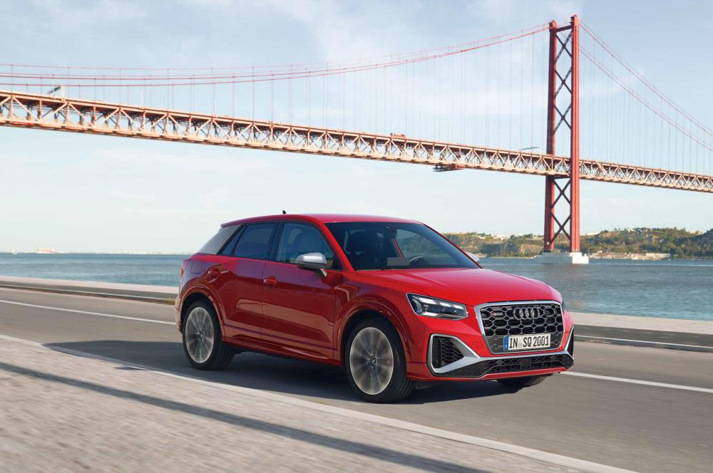 010_Audi_SQ2_photo_03.jpg