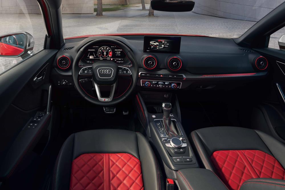 010_Audi_SQ2_photo_04.jpg