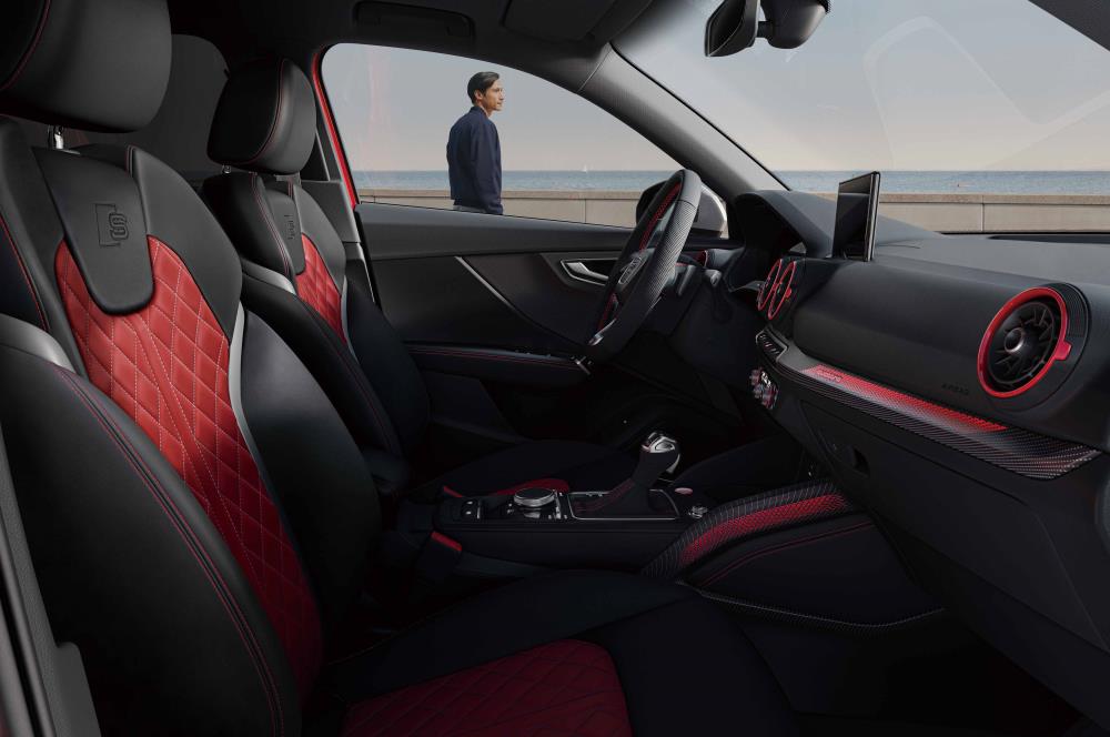 010_Audi_SQ2_photo_05.jpg