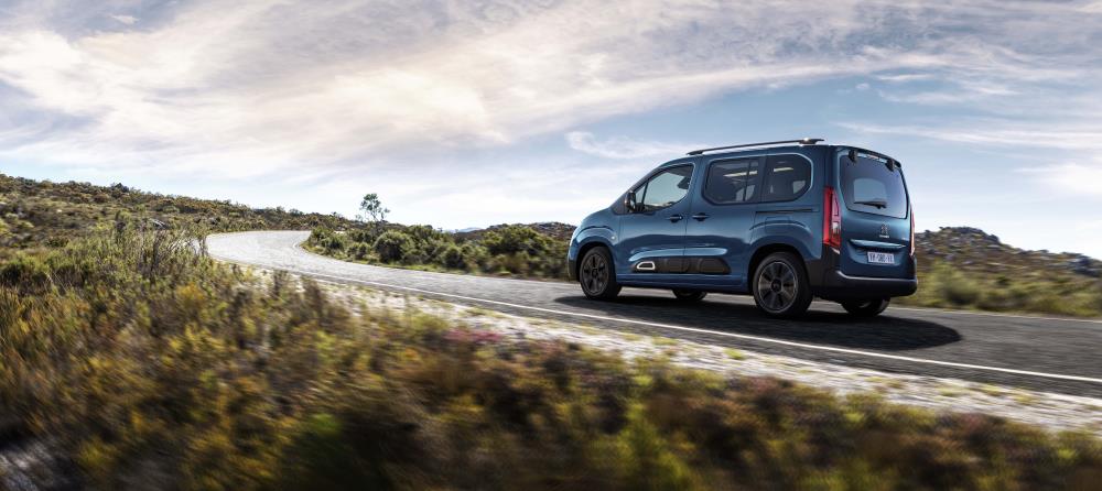 20210201_BERLINGO_NEW_COLOR_05.jpg