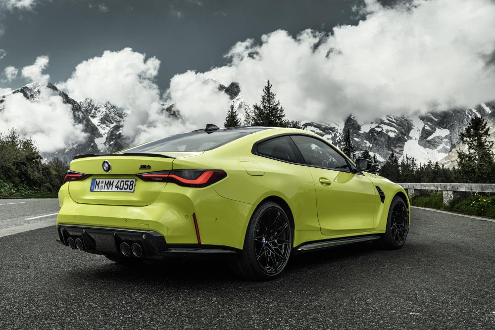 P90399216_highRes_the-new-bmw-m4-compe.jpg