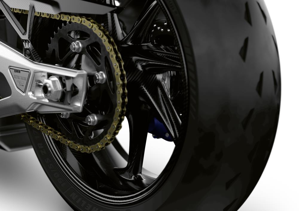 P90400041_highRes_the-new-bmw-m-1000-r.jpg
