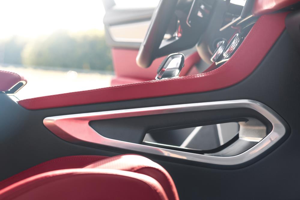 F-PACE_21MY_Interior_04.jpg