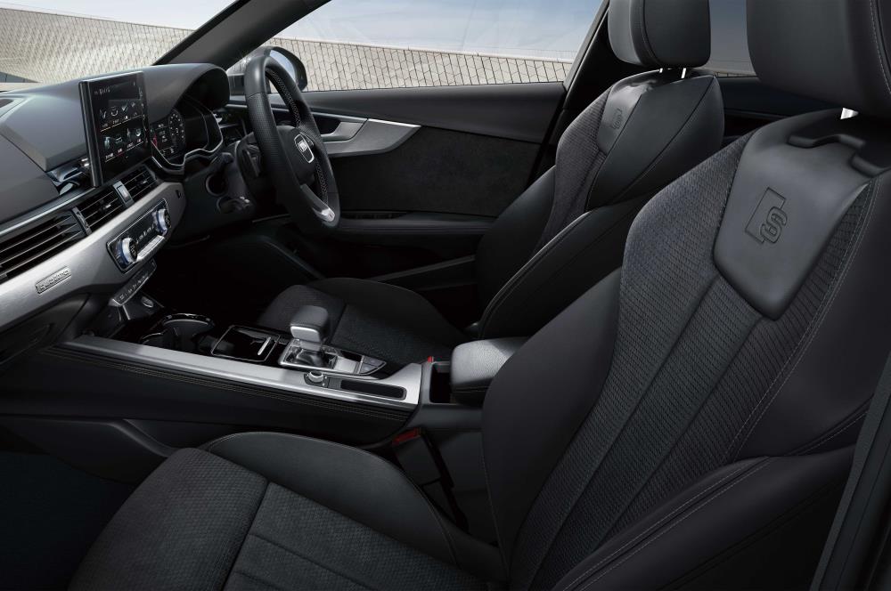 037_Audi_A4_A4_Avant_Black_Style_PLUS_photo_05.jpg