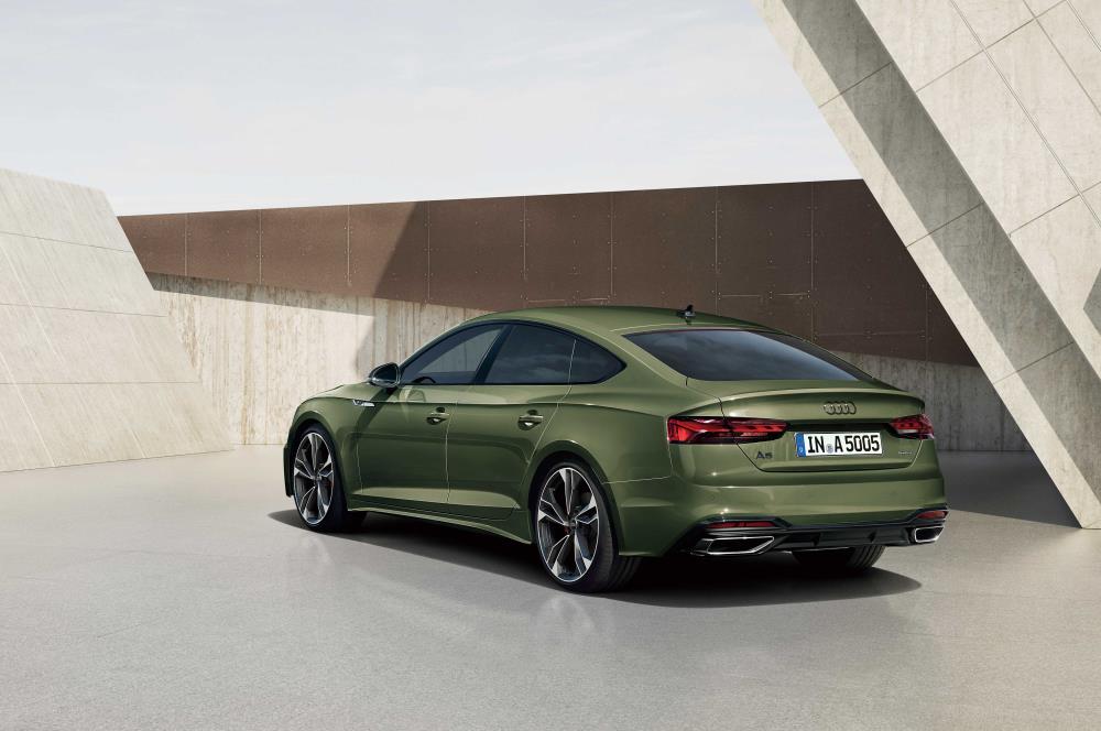 037_Audi_A5_Sportback_Black_Style_PLUS_photo_02.jpg