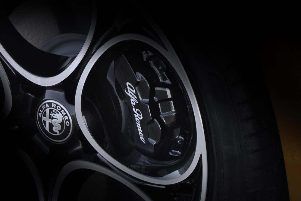 brake_caliper_1129.jpg