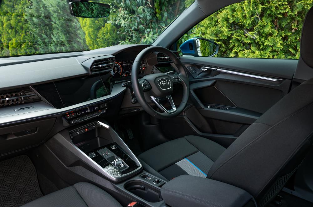 025_Audi_A3_S3_photo_05_A3_SB.jpg