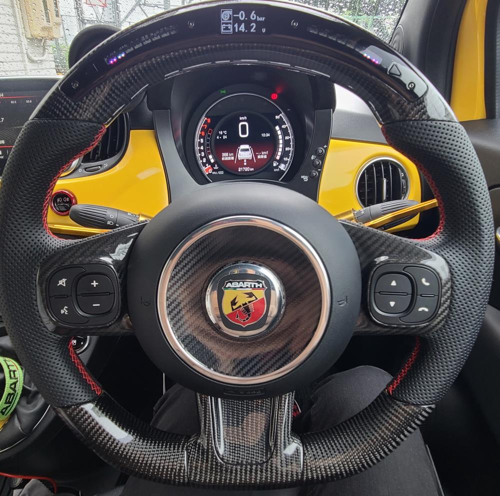 海外受注生産品ABARTH595 シリーズ4　カーボンLEDステアリング (NEW)