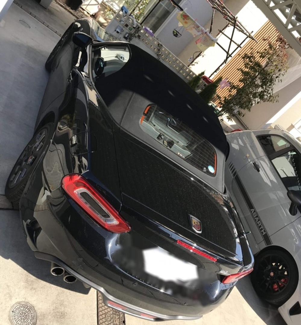 アバルト124スモークエンブレムオーバーレイ