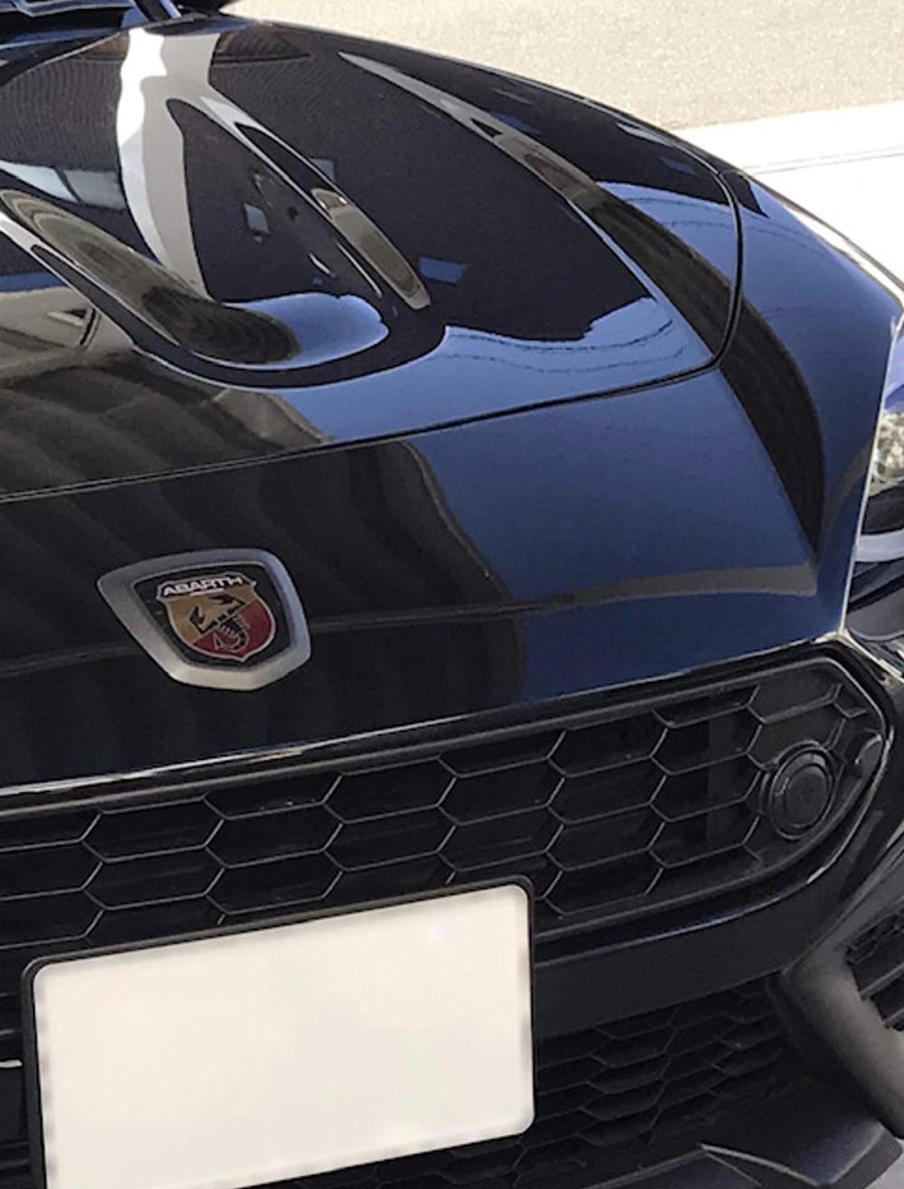 アバルト124スモークエンブレムオーバーレイ