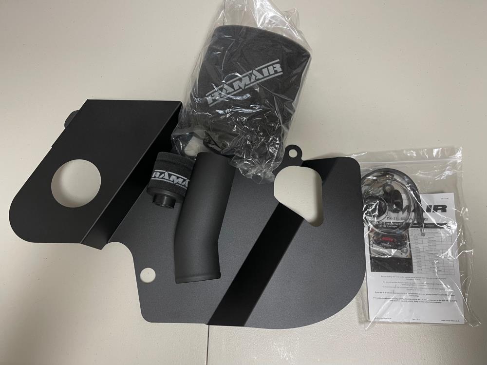 アバルト500・595 RAM AIRフィルターインダクションインテークキット